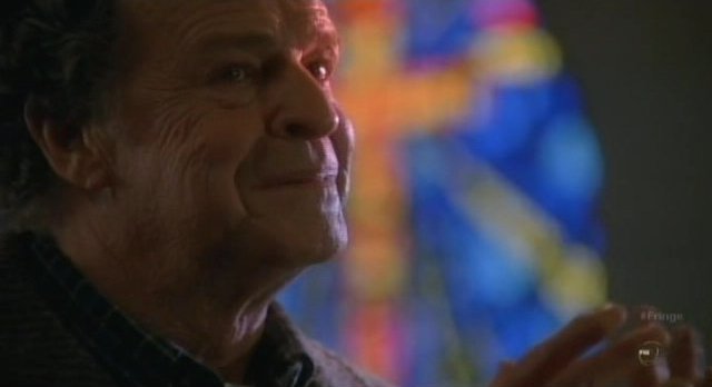 Fringe S3x20 - Walter prays