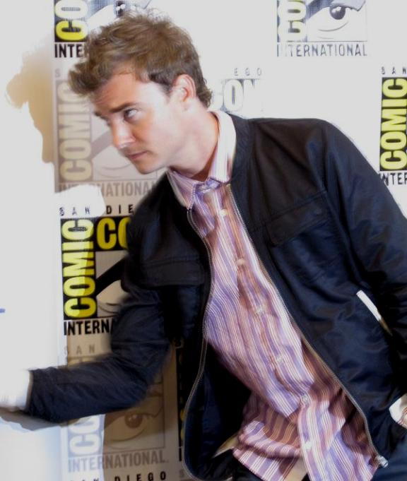 Comic-Con 2010 Robin Dunne in Press Room!