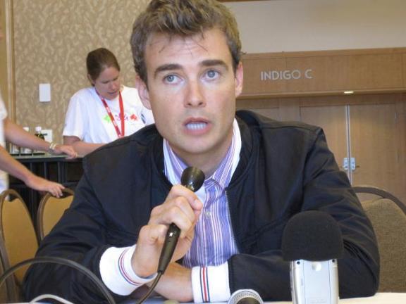 Comic-Con 2010 Robin Dunne Red Carpet Interview