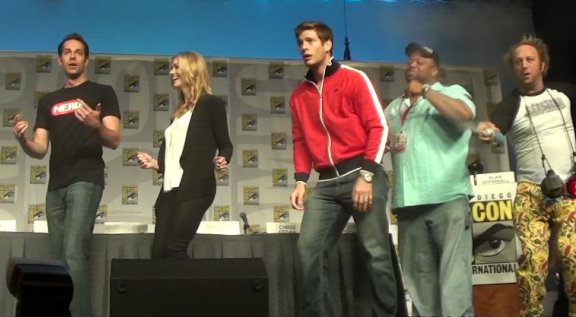 Comic-Con 2010 - Chuck cast dances to Gaga!