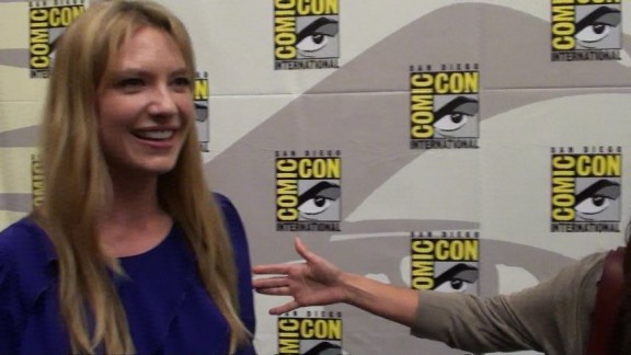 Comic-Con 2010 Lovely Anna Torv on Red Carpet!