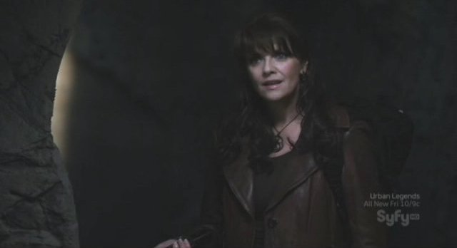 Sanctuary S3x16 - Helen inside the Praxian tomb