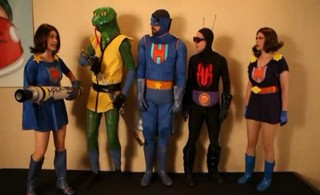 Shelf Life S2x10 - The action figure cast comes to life