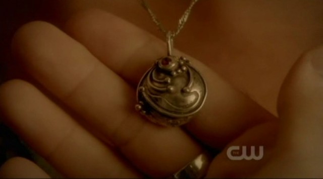 The Vampire Diaries S3x03 The Locket