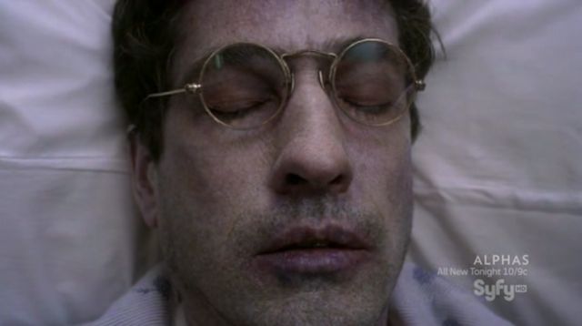 Warehouse 13 S3x10 Magic glasses helps Kevin