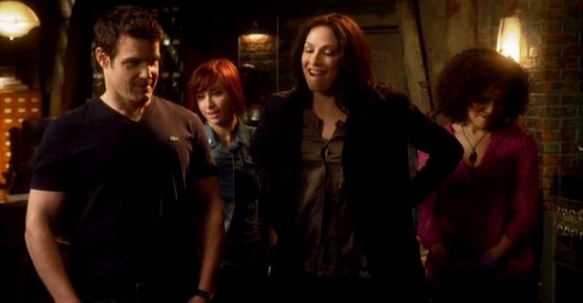 Warehouse 13 S3x01 Myka returns to the Warehouse