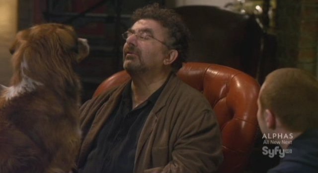 Warehouse 13 - S3x07 Artie and doggie time